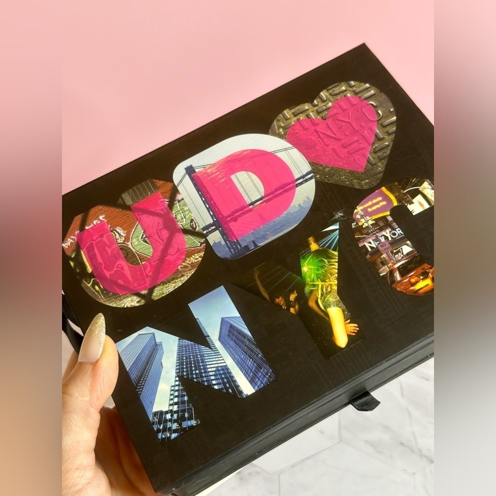 Urban Decay - UD 🩷 NYC - Collectors Makeup Eyeshadow Palette/Kit - NEW
